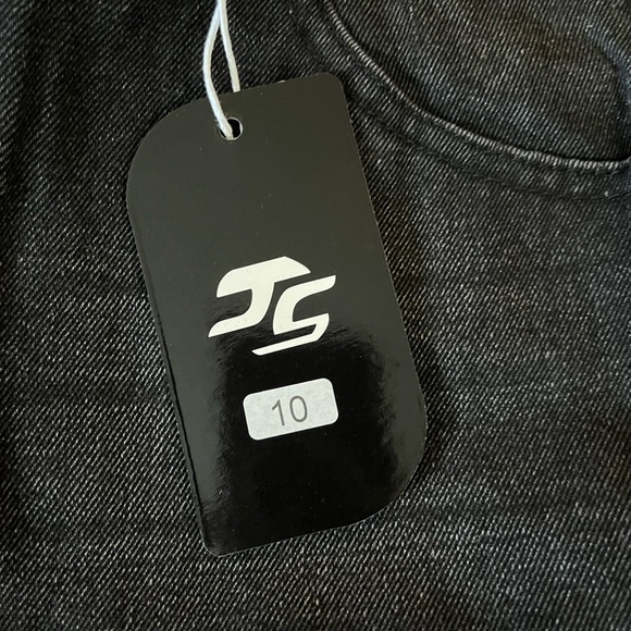 Women’s Black Jeans curved leg - Picture 4 of 5